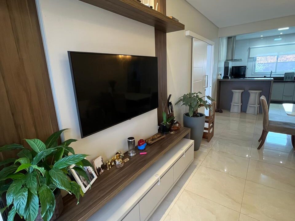 WhatsApp Image 2025-09-12 at 13.42.50 (1)