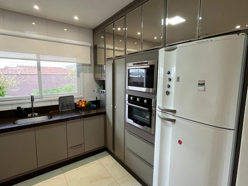 WhatsApp Image 2025-09-12 at 13.42.53 (1)